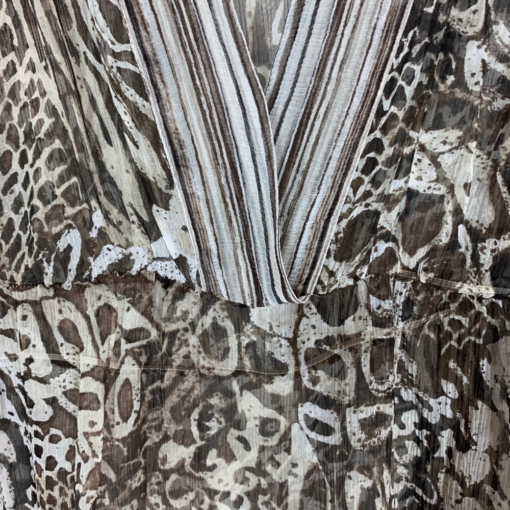 Chicos 100% Silk V Neck Long Sleeves Top - Picture 5 of 5